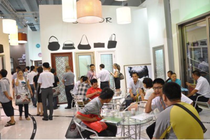 第十四届广州建博会：新标家居&ldquo;波普之风&rdquo;大受追捧